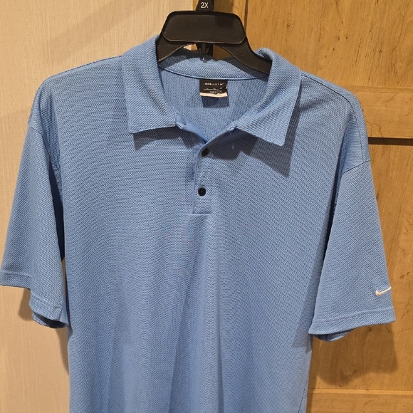 (J34) Men's Blue Nike Golf Polo Shirt - Picture 2 of 6